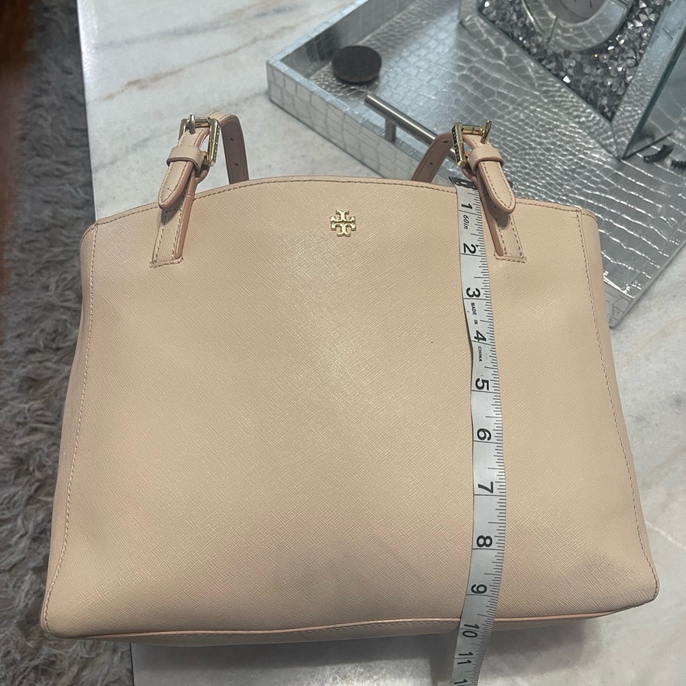 Tory Burch" Emerson Tote - Picture 10 of 15